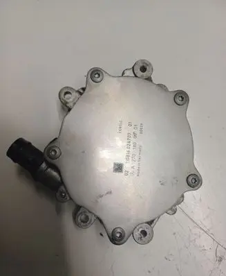 Mercedes-Benz CLA C117 X117 W117 Vacuum pump A2701800901