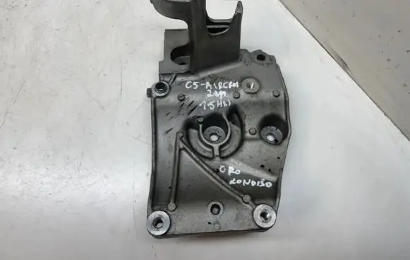 Citroen C5 Aircross A/C compressor mount bracket 9823598480