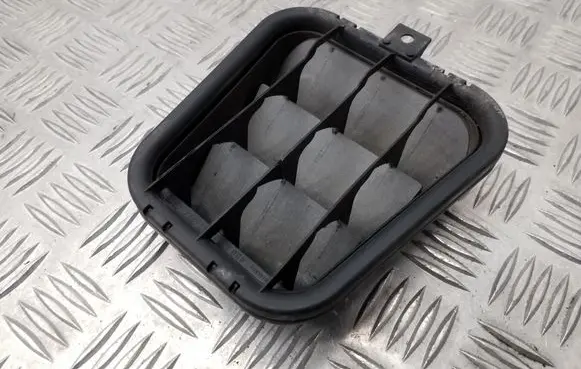 Seat Ibiza IV (6J,6P) Quarter panel pressure vent 4B0819181B