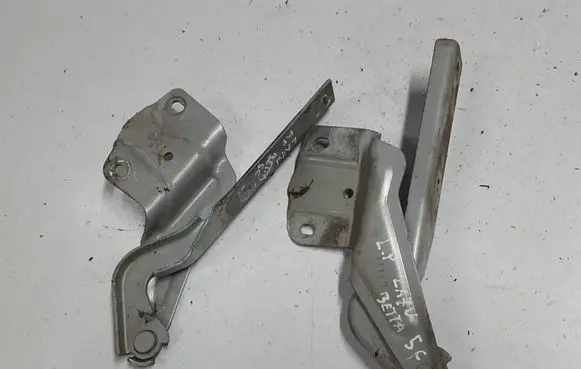 Volkswagen Jetta VI Engine bonnet/hood hinges 