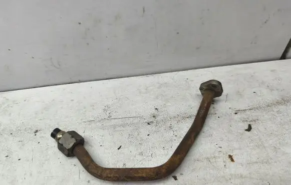 Toyota Avensis T220 EGR valve line/pipe/hose 2561174060