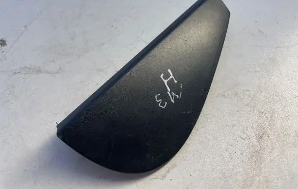 Renault Megane III Fender end trim 833300006R