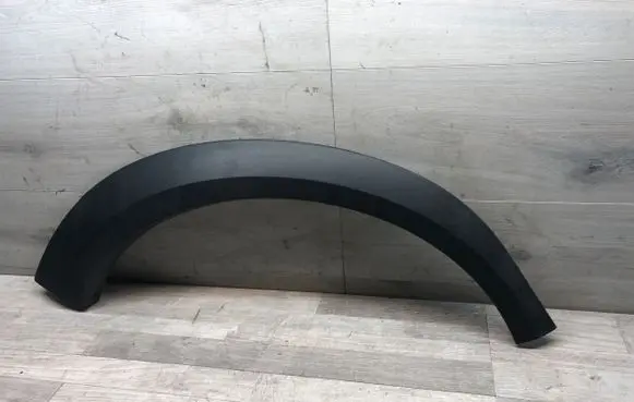 Volvo XC70 Rear arch trim 31283107