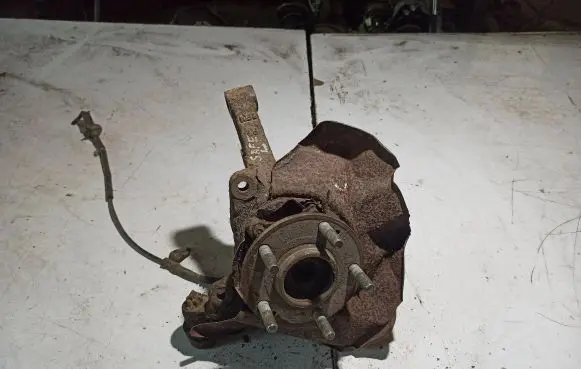 Hyundai Santa Fe Front wheel hub