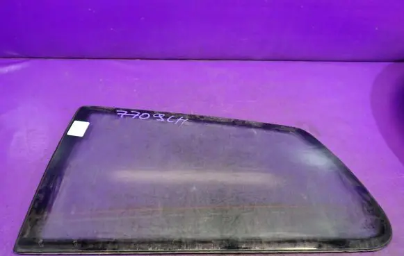 Volkswagen Golf IV Rear side window