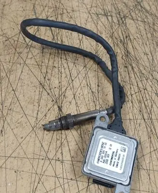 Mercedes-Benz E W212 Lambda probe sensor A0009057000