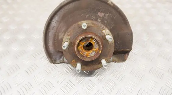 Front wheel hub