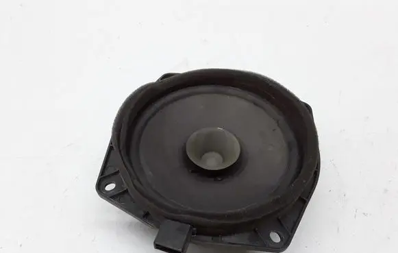 Mitsubishi Pajero Front door speaker MR301667