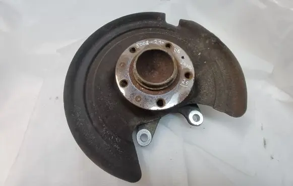 Rear wheel hub