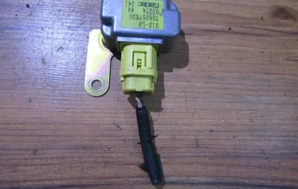 Mazda Xedos 9 Airbag deployment crash/impact sensor t06057kd0 0127a