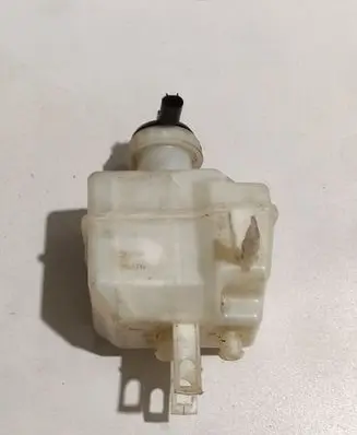 Brake fluid reservoir