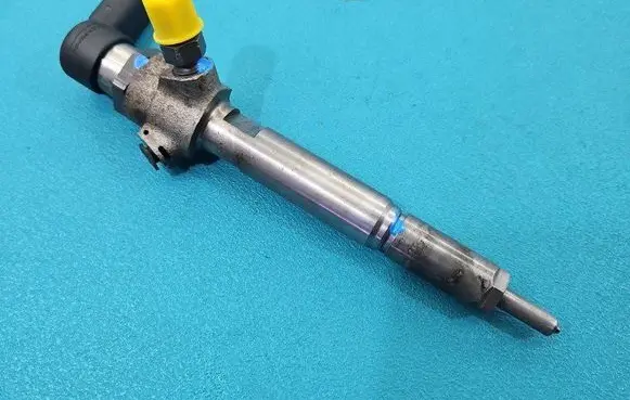 Fuel injector