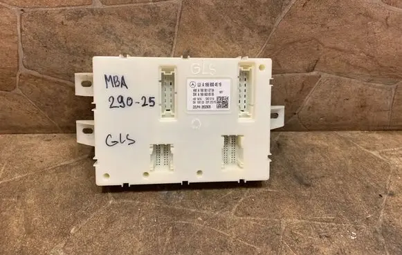 Mercedes-Benz GLS X166 Central body control module A1669016704 A1669004619