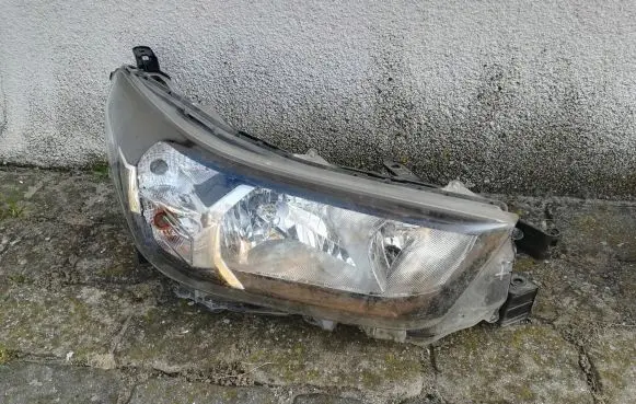 Toyota Hilux VIII Headlight/headlamp 81110-0KK60