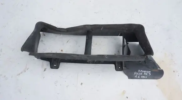 Ford Focus Intercooler air channel guide 