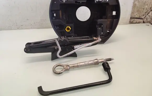 Peugeot 308 Lift Jack 