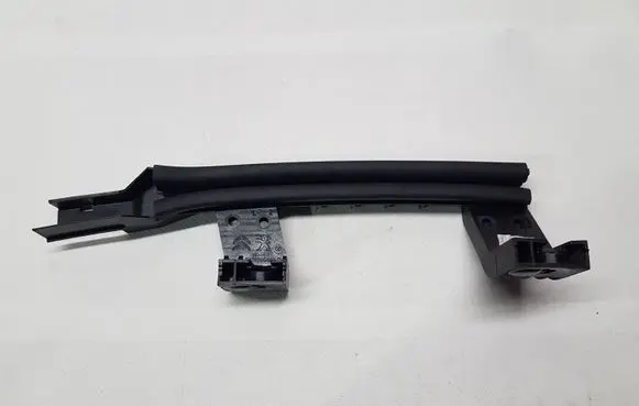 Peugeot 3008 II Front door windshield rail 9811896480