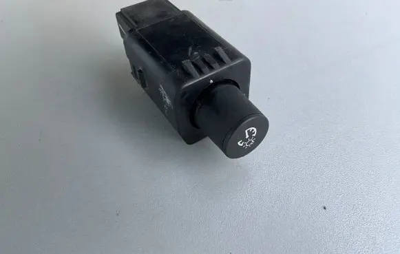 Chevrolet Camaro Light module LCM 84052458 23298312 23504407
