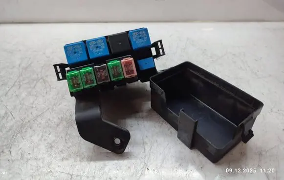 Hyundai Santa Fe Fuse module 911162B010