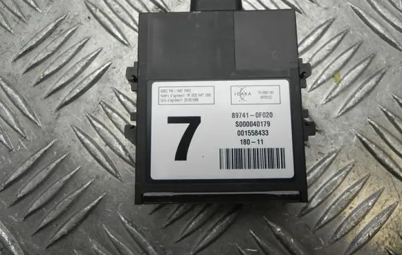 Toyota Avensis T270 Door control unit/module 897410F020 G4608