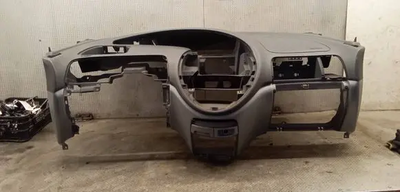 Toyota Previa (XR30, XR40) II Dashboard 