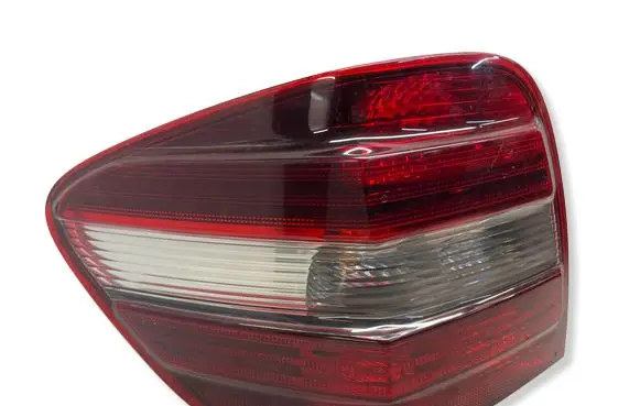 Mercedes-Benz ML W164 Rear/tail lights 404101L