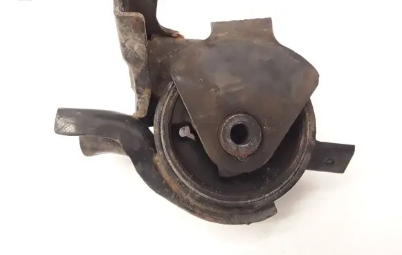 Hyundai Grandeur Engine mount bracket