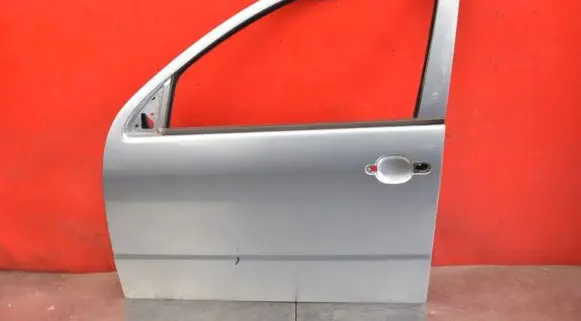 Skoda Fabia Mk2 (5J) Front door