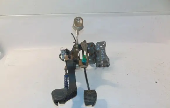 Peugeot 307 Pedal assembly 9650774380