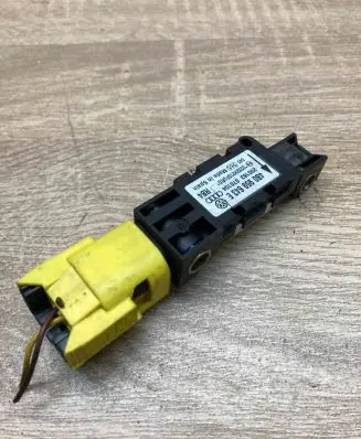 Audi A3 S3 8P Airbag deployment crash/impact sensor 4B0959643E 200163 WithPlug