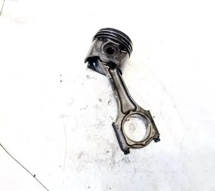 Opel Astra G Piston with connecting rod