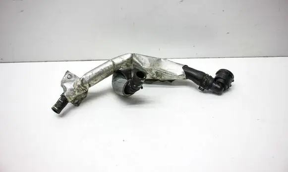 Engine coolant pipe/hose