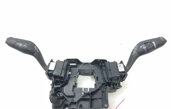 Wiper turn signal indicator stalk/switch