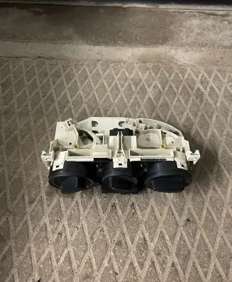 Volkswagen PASSAT B5 Climate control unit 1J0820045G 901511380000