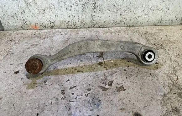 Rear control arm
