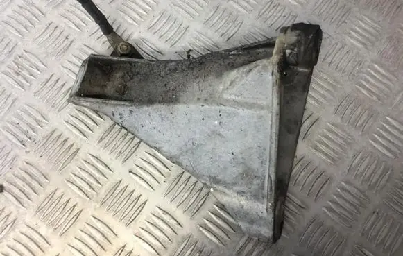 Audi A4 S4 B5 8D Engine mounting bracket 8D0199308L
