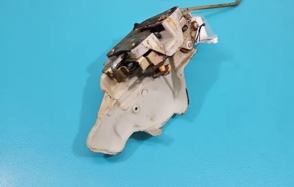 Opel Agila A Front door lock IMPRK1435209