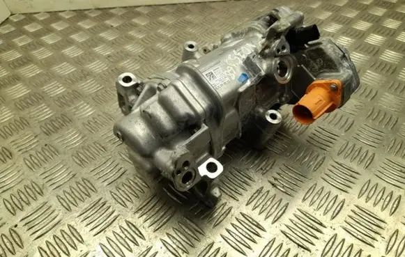 Mercedes-Benz EQE v295 Air conditioning (A/C) compressor (pump) A0008305404