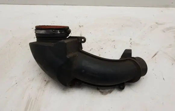 Intake resonator