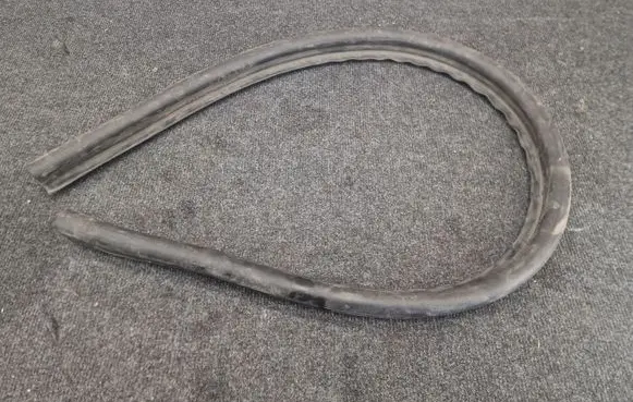 Audi Q7 4M Engine compartment rubber 4M0823723