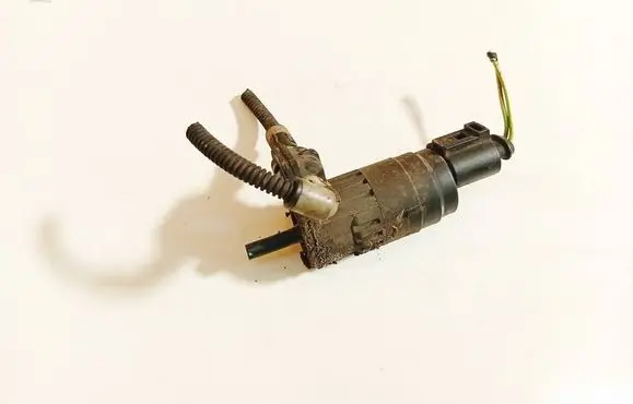 Skoda Octavia Mk2 (1Z) Windscreen/windshield washer pump