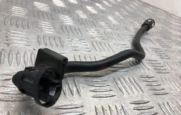 BMW 3 F30 F35 F31 Vacuum line/pipe/hose 8600882 184216