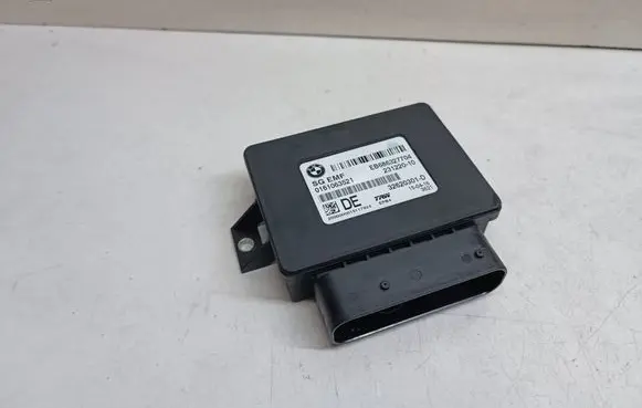 BMW 5 F10 F11 Hand brake control module 6863277