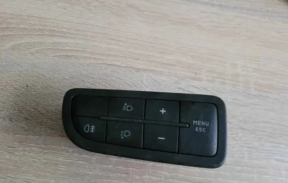 Fiat Grande Punto Headlight level height control switch 735367268 61045900 735367269