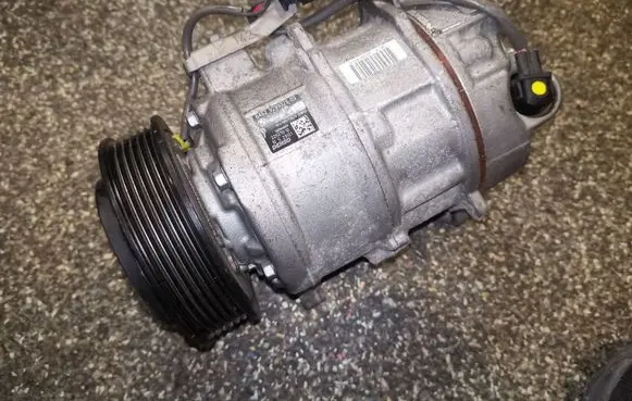 BMW 4 F36 Gran coupe Air conditioning (A/C) compressor (pump) 9299328