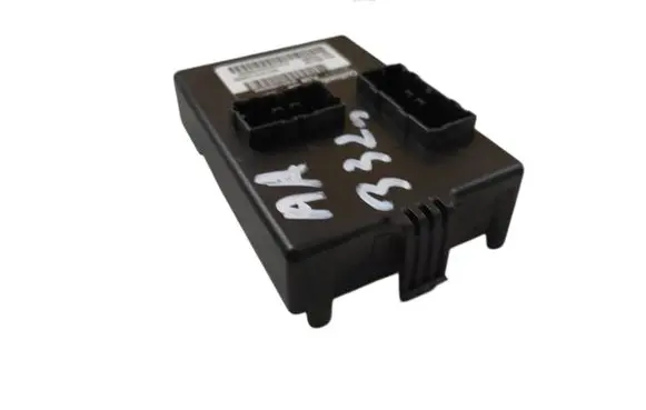 Jeep Grand Cherokee Tailgate/trunk control unit/module 68140669AE P68140669AE
