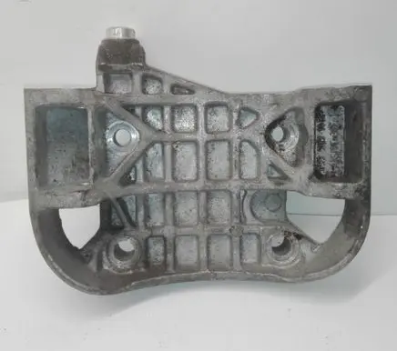 Volkswagen Touareg I Generator/alternator bracket 059903143P