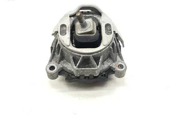BMW 4 F32 F33 Engine mount bracket 6787668 678766803