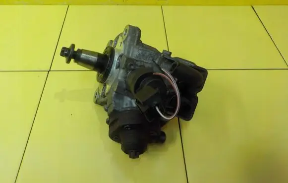 BMW X1 E84 Fuel injection high pressure pump 0445010524 17SP53