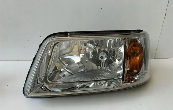 Volkswagen Multivan T5 Headlight/headlamp 7H1941015